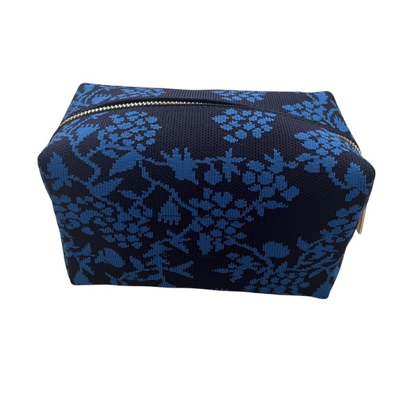 NWOT Bluemercury Blue Patterned Knit Cosmetic Bag with Gold Hardware - Picture 3 of 9